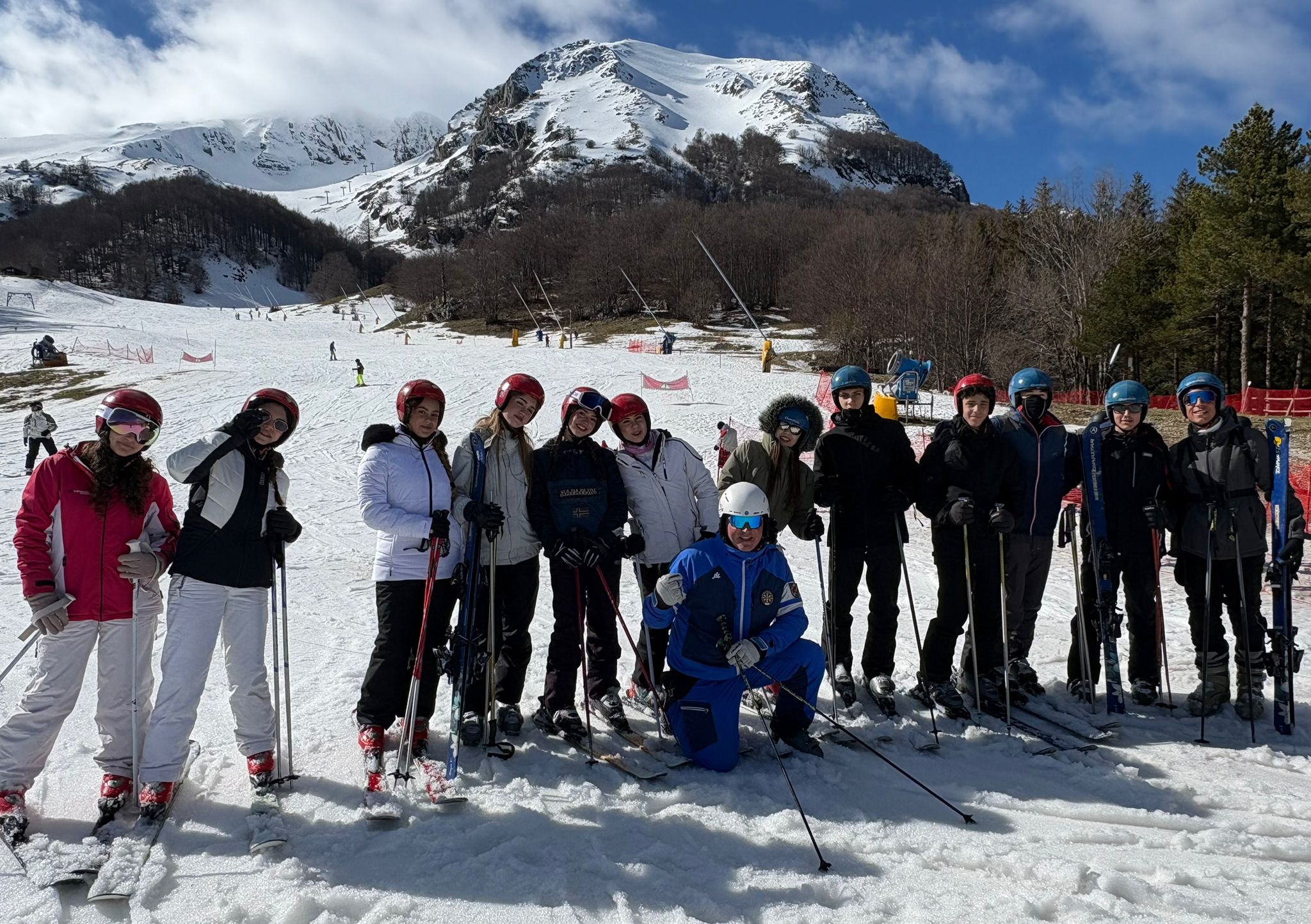 Settimana bianca – Neve e natura outdoor education – Il Pisacane scende in pista a Campitello Matese: esperienza formativa tra sci, escursioni e socialità!