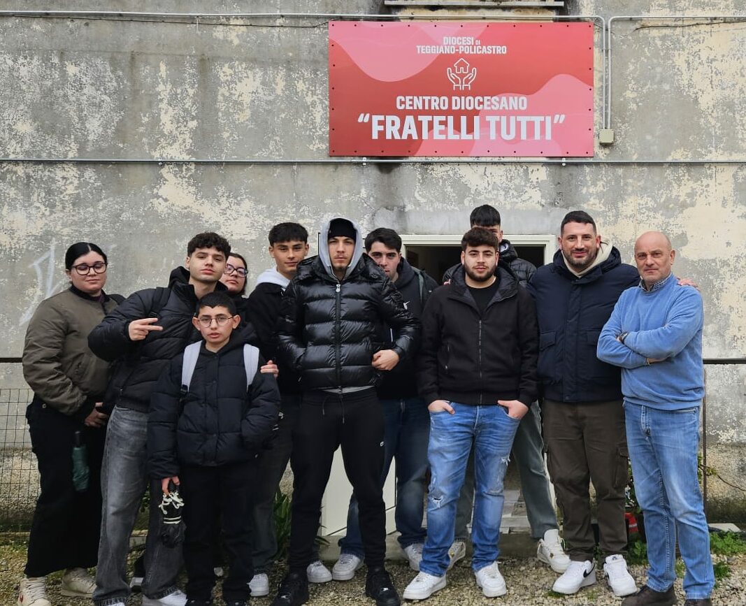 Cucinare per prendersi cura: studenti e studentesse del Pisacane in cucina con la Caritas